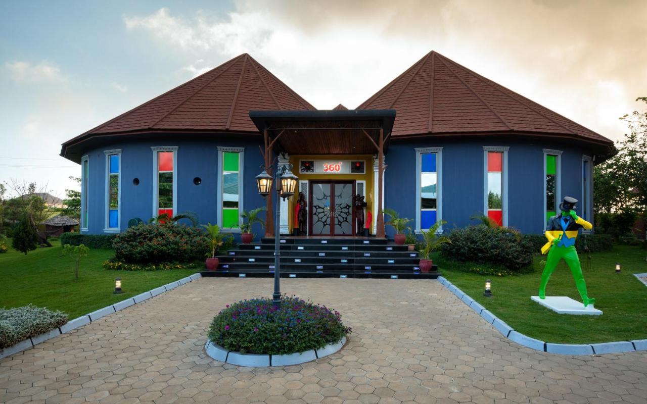 Fun Retreat Resort, Hotel And Ayurveda Spa Arusha Exterior foto